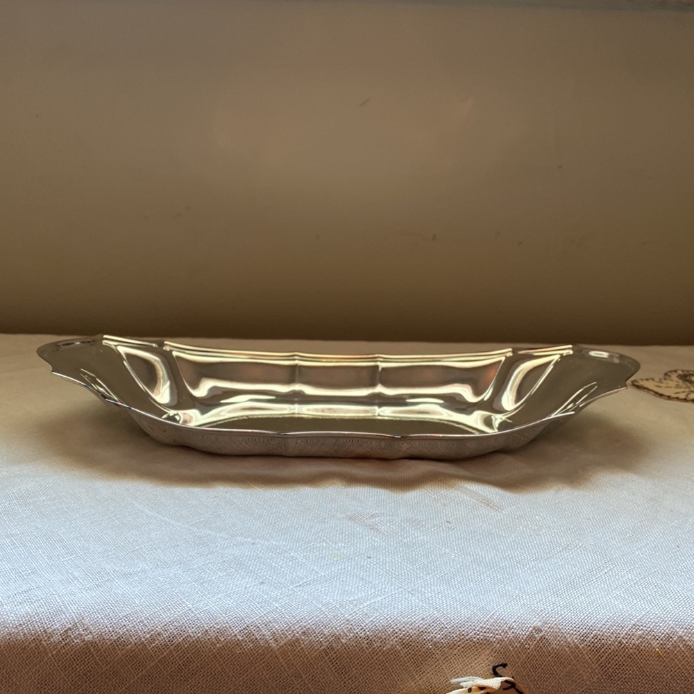 Oneida Bread Tray - Picture 2 of 4